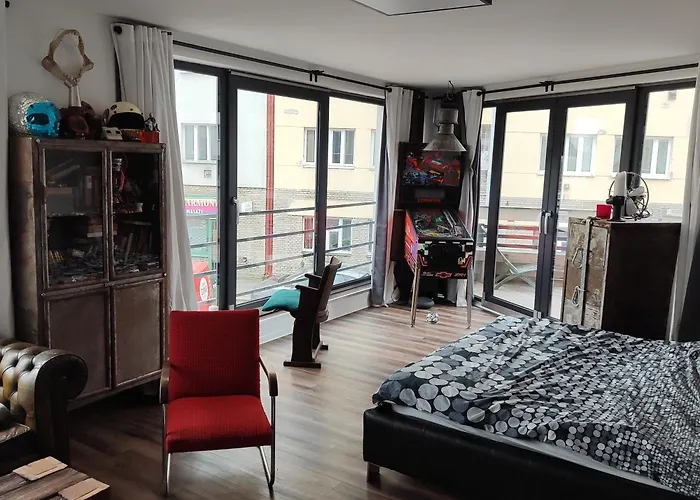 Big Windows Apartment